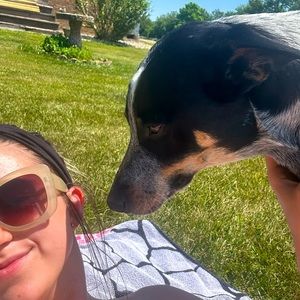 Meet your Posher, Loren